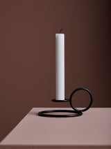 zwarte kaarsenhouder van het merk woud