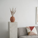 vesper kussen van home delight met vaas van lifestyle