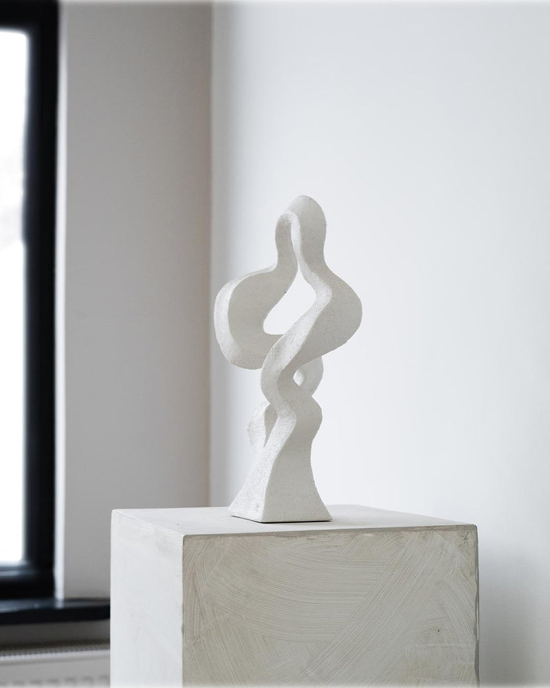 abstract wave sculptuur van polyresin