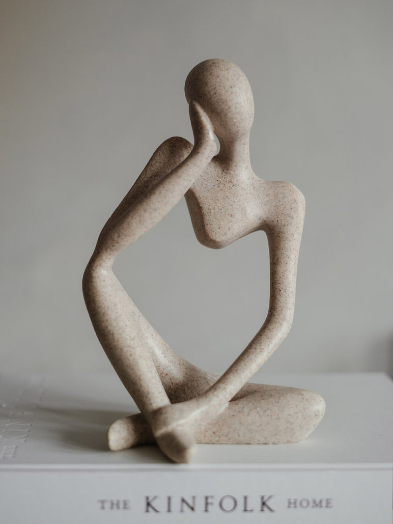 vrouwen sculptuur van polyresin